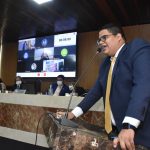 Vereador Marlon Botão anuncia troca de bloco parlamentar durante sessão na Câmara de São Luís