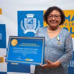 Professora Claudett Ribeiro é condecorada com Medalha “Mãe Andresa”