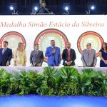 Câmara faz entrega da tradicional Medalha Simão Estácio da Silveira