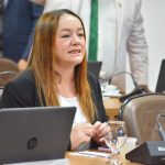 Rosana da Saúde propõe mudança nos símbolos de atendimento prioritário a idosos em São Luís